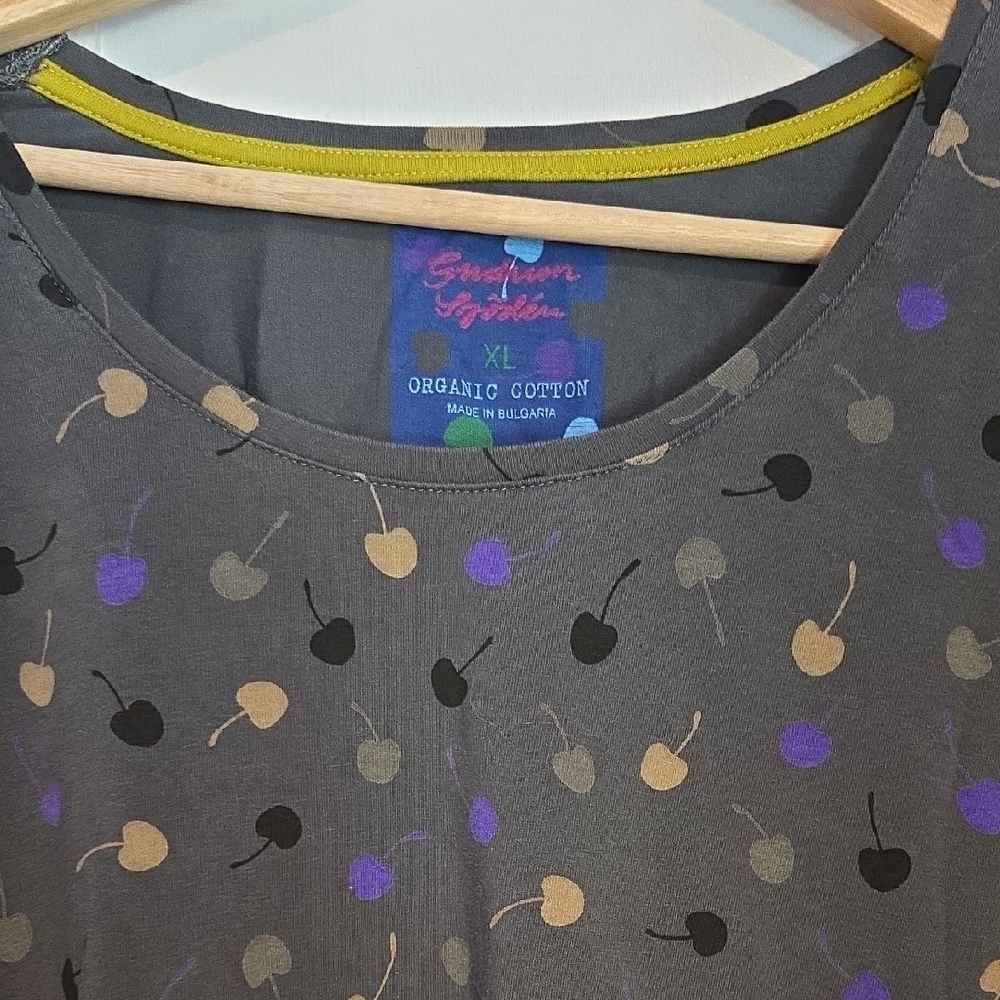 Gray Cherry Print Women's Top